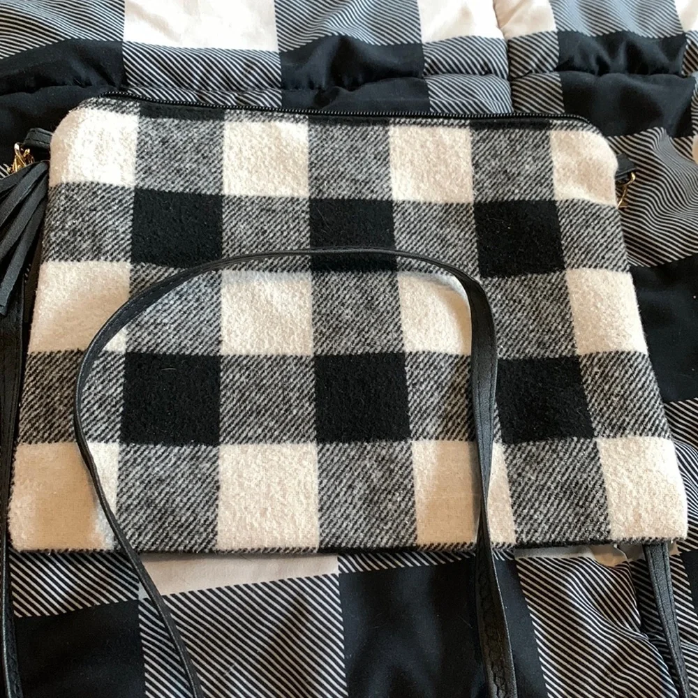 Crossbody - Picture 1 of 3
